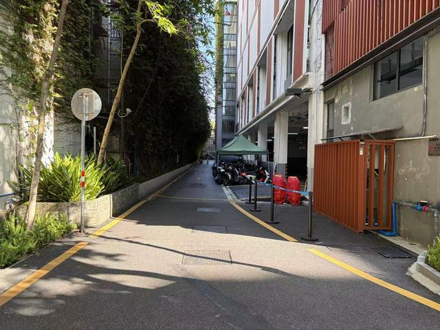 iPhone Air上手：苹果这次将手机做成了艺术品