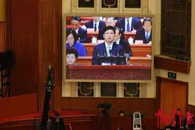 张坤委员代表全国政协共青团和青联界别发言建议：做大做强青年领域新型主流媒体图片