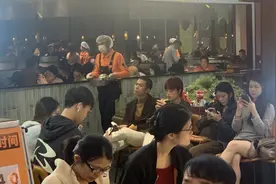 火力全开！广州各大商圈“扮靓”焕新助燃年末消费图片