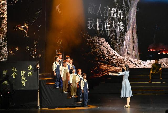 文旅新探丨山为幕，天作顶，俄耳甫斯洞中来……