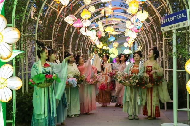 花香、禅香、稻香……朱泾花灯节今晚开幕，点亮上海后花园“六香”漫生活