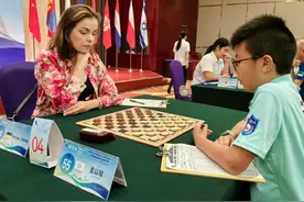 中国国际跳棋公开赛在新泰拉开帷幕，看各国高手如何“棋”逢敌手图片