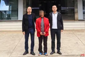 男子杀害一女子潜逃23年后落网：求爱未果生恨行凶，藏身山村被抓时正在挖红薯图片
