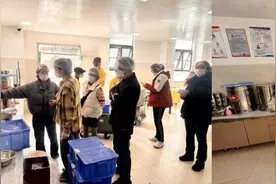 韶山小学开展家长进校园陪餐活动图片