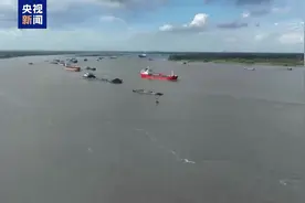 台风过后万船齐发！长江江苏段解除管制后迎来船流高峰图片