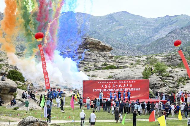 砥砺奋进七十载 天山南北谱华章|从“雪都”到“绿野”：新疆阿勒泰旅游“四季常热”