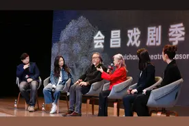 84岁罗伯特·威尔逊打造《哈姆雷特机器》，特佐普罗斯《俄瑞斯忒亚》来华图片