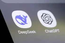 三大运营商接入DeepSeek，自研大模型“不香了”？图片