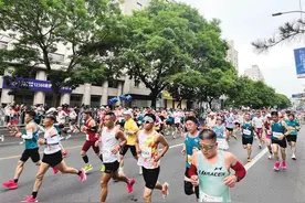 一场马拉松 沸腾一座城 兰州市以兰马为媒推动体文旅融合发展图片