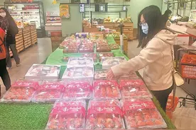 草莓大量上市价格走低受宠 保存和清洗有技巧 特殊人群不宜多吃图片
