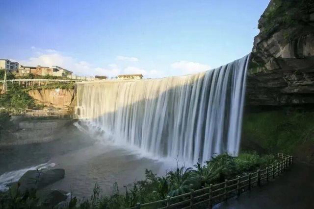 2025年华蓥山旅游文化节启幕 广安推出四条精品线路