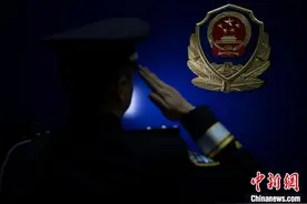 “不能露脸”的民警：减重25斤，只为卧底缉毒图片