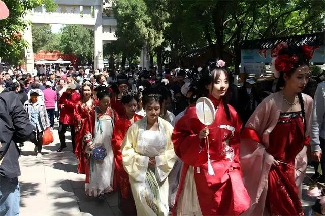 千佛山相亲大会等你邂逅良缘