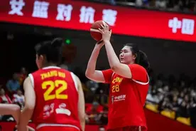 中国女篮济南热身赛火力全开！124:57大胜波黑队喜迎两连胜图片