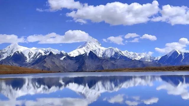 冬天的贡嘎才是真绝色！