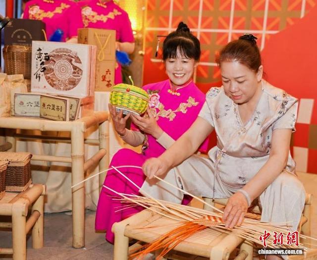 广西梧州举行骑楼城嘉年华 演绎茶文旅融合新场景