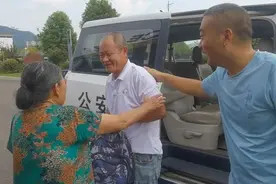 男子8岁时去外婆家途中走失，43年后终于回家图片