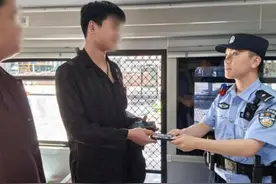 景中有“警” 冰城公安给群众满满的安全感图片