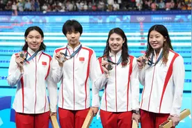 巴黎奥运会｜游泳综合：中国队破亚洲纪录获女子4X100米自由泳接力铜牌图片