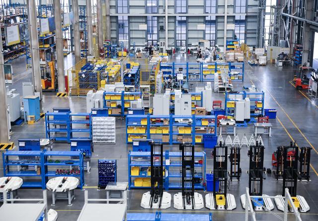 聚焦中央经济工作会议｜必须以苦练内功来应对外部挑战——学习领会“五个必须”做好明年经济工作