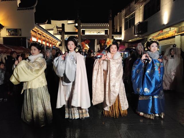 千年古城闹元宵——黔阳古城“黔阳花灯会·灯火耀千年”活动见闻