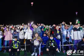 潍坊风筝嘉年华来了位神秘人，他是谁？图片