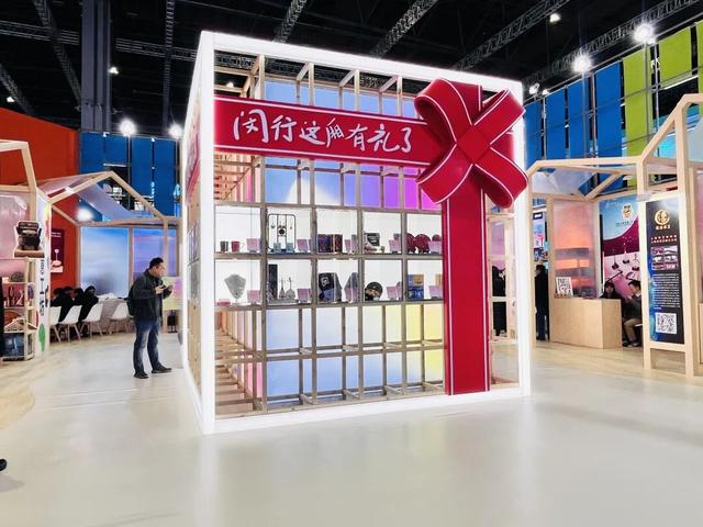 超有逛头！闵行把“LI”盒搬来啦！还有两天，就在→