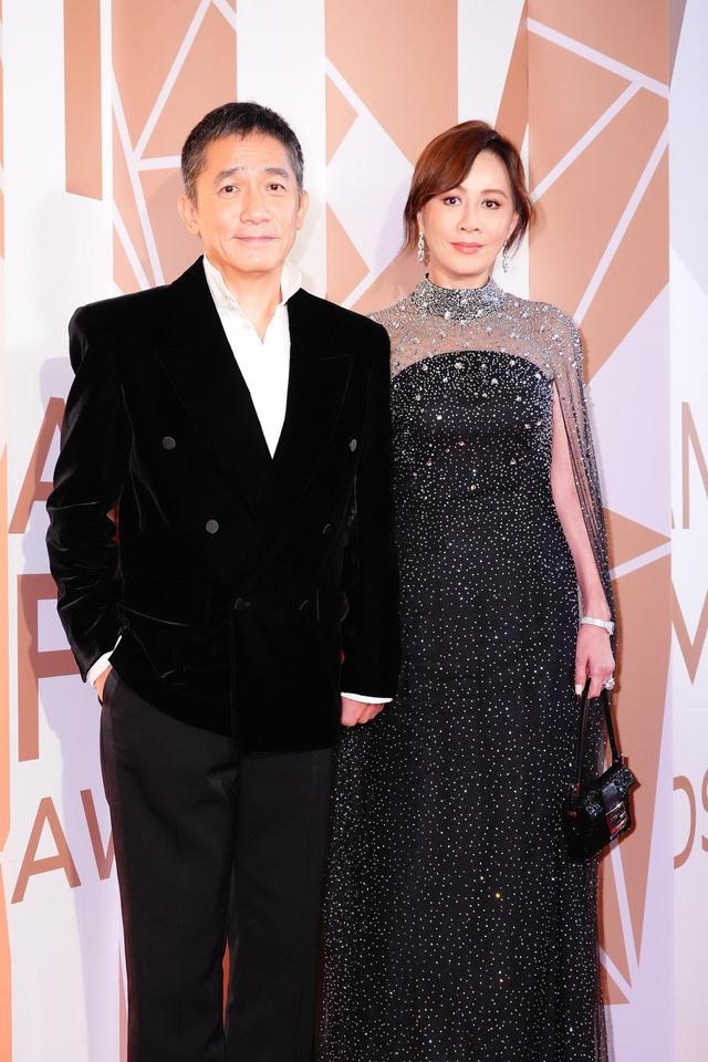 刘嘉玲曝刘德华的疯狂“私生饭”：有人从他床底下爬出来