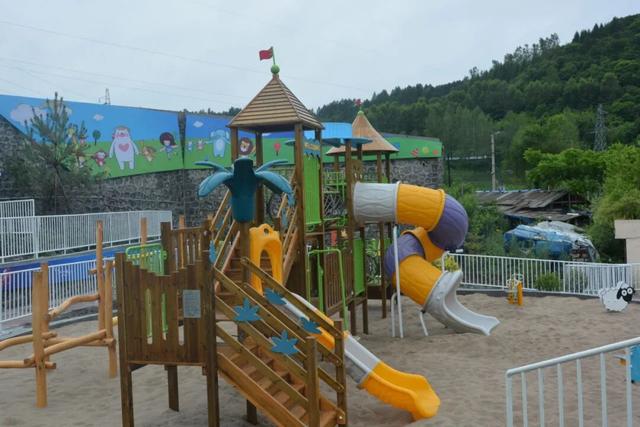 乘着高铁游白山 | “百区百景”打卡攻略之白山市四季冰雪旅游乐园