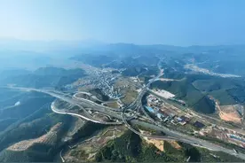 连贺支线正式通车 粤桂省际快速通道再添一条图片