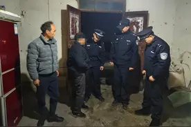 边界联防成功寻回走失老人图片