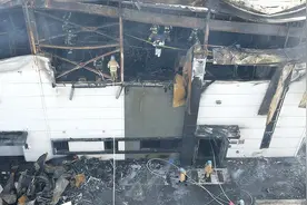 韩国京畿道大火燃烧超4小时才得以控制，锂电池厂起火有多危险？图片
