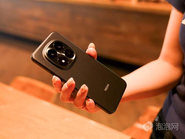 REDMI Note15 Pro+评测：全能硬核小金刚，中端机新标杆