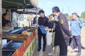 潍坊峡山：国庆我在岗 坚守“不打烊”图片