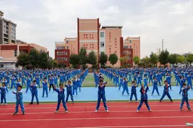 石家庄晋州：千人武术操，“武”动大课间图片