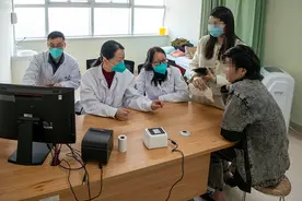 对抗肺结核的年轻人图片