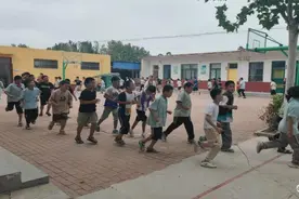 阳光大课间，跑操展风采——沙镇五联小学开展跑操运动图片
