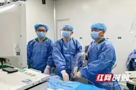 岳阳市人民医院：经皮肾镜碎石取石技术实现再突破图片