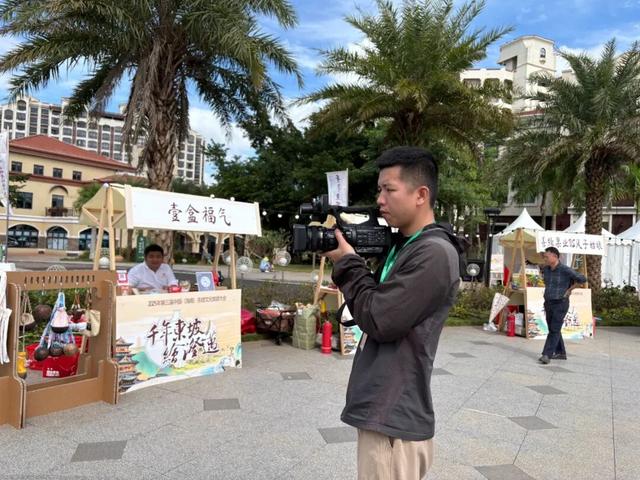 记者节：致敬会场内外每一份真实的力量