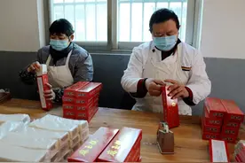 南京高淳桠溪：春节临近糕飘香 传统手工制作供应市场图片