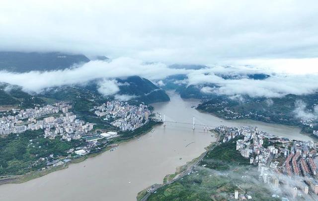 巴东：烟雨巫峡多奇秀 秘境画城仙中游