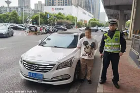 “失驾”驾驶人开“脱审”车，被查时竟称记不住自己身份证号，长沙交警：行拘10日图片