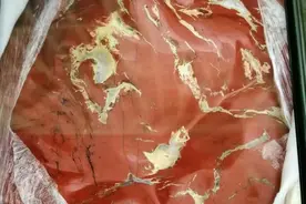 2.24吨红碧玉伪装成石英石 被瑞丽海关查获图片