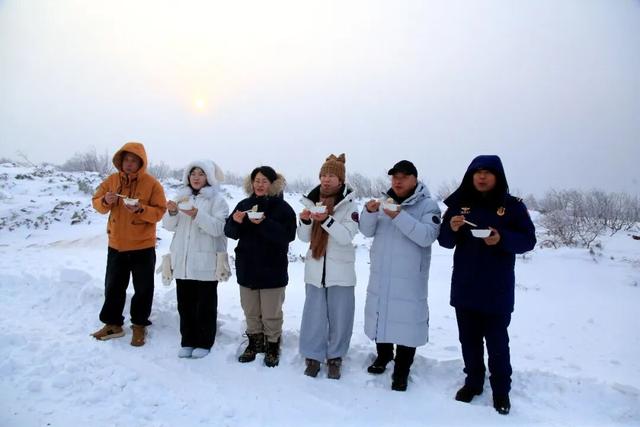 践行“两山”理念 跨省文旅融合新实践——2025年“中国最冷小镇·呼中兴安之巅森林冰雪穿越季”活动在呼中区举办