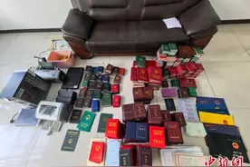 江西九江警方捣毁一制假黑窝点 查获伪造公章1400余枚图片