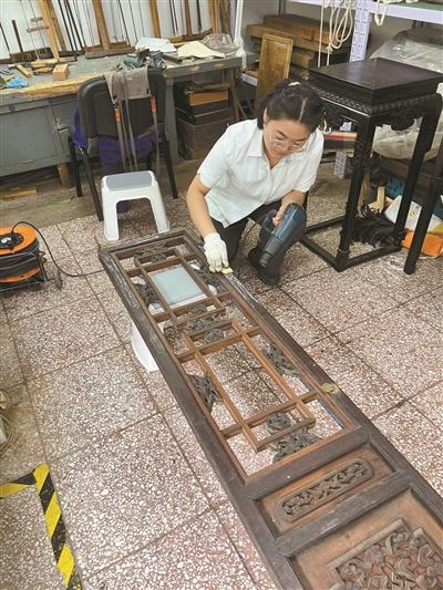 90后李纪洁：让珍贵文物重焕光彩 我修复的 我自豪