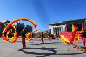 诸城启动 “巳巳如意庆新春” 2025 春节民俗歌舞大联欢活动图片