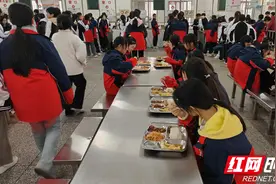 邵阳市第四中学开展“光盘行动，你我同行”宣传教育活动图片