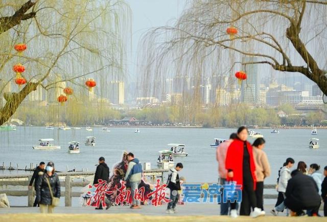 节后不降温！泉城文旅市场持续红火，游客泛舟尽览“古今同框”