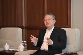 秦建斌：推进资本和实业深度融合，服务河南“7+28”产业布局图片